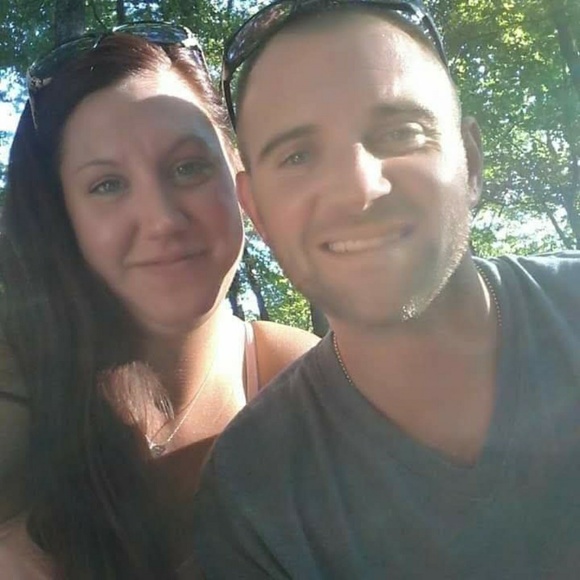 Meet your Posher, Jordan - Picture 3 of 4